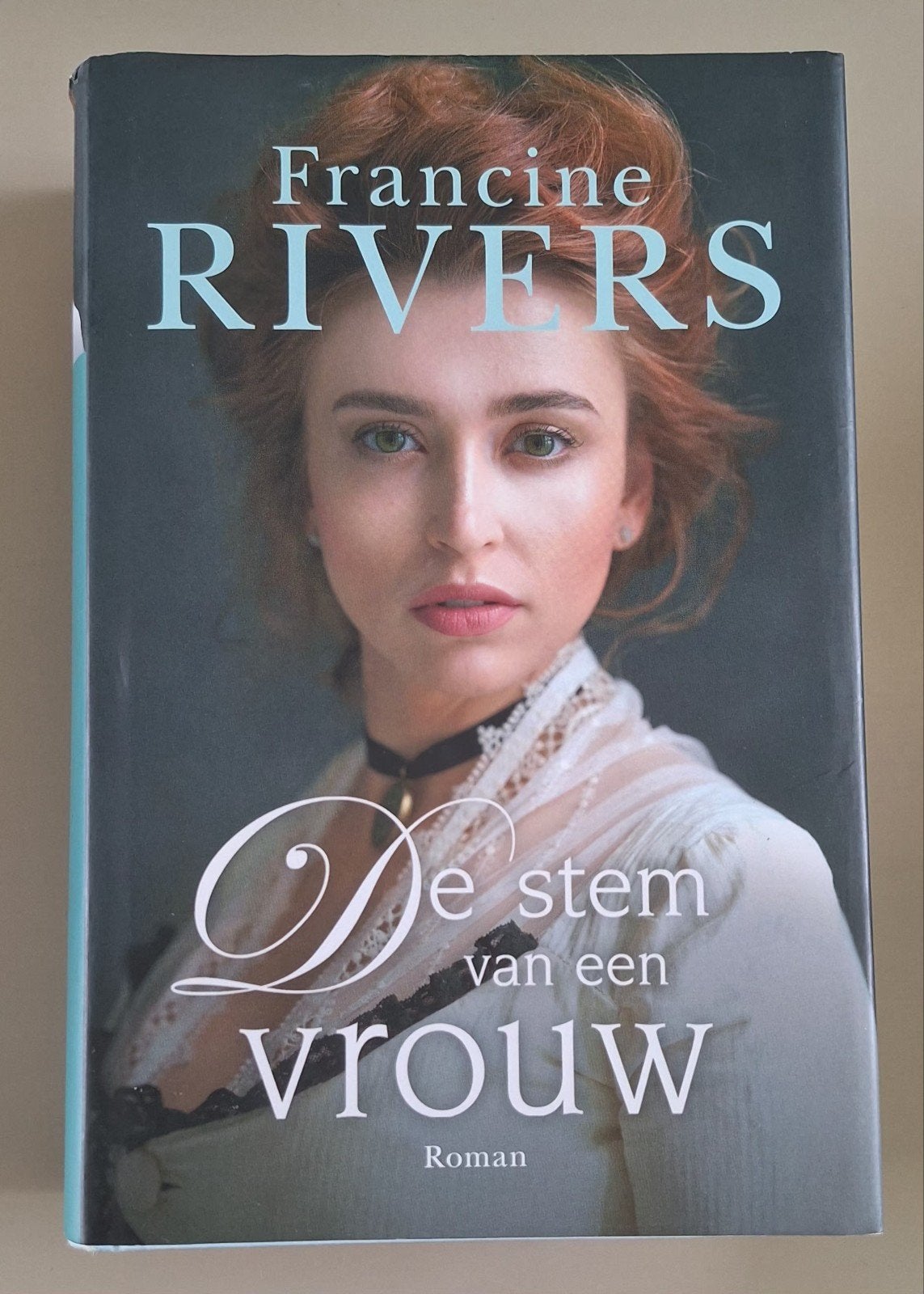Francine Rivers - De stem van een vrouw, Ophalen of Verzenden, Zo goed als nieuw, Francine Rivers