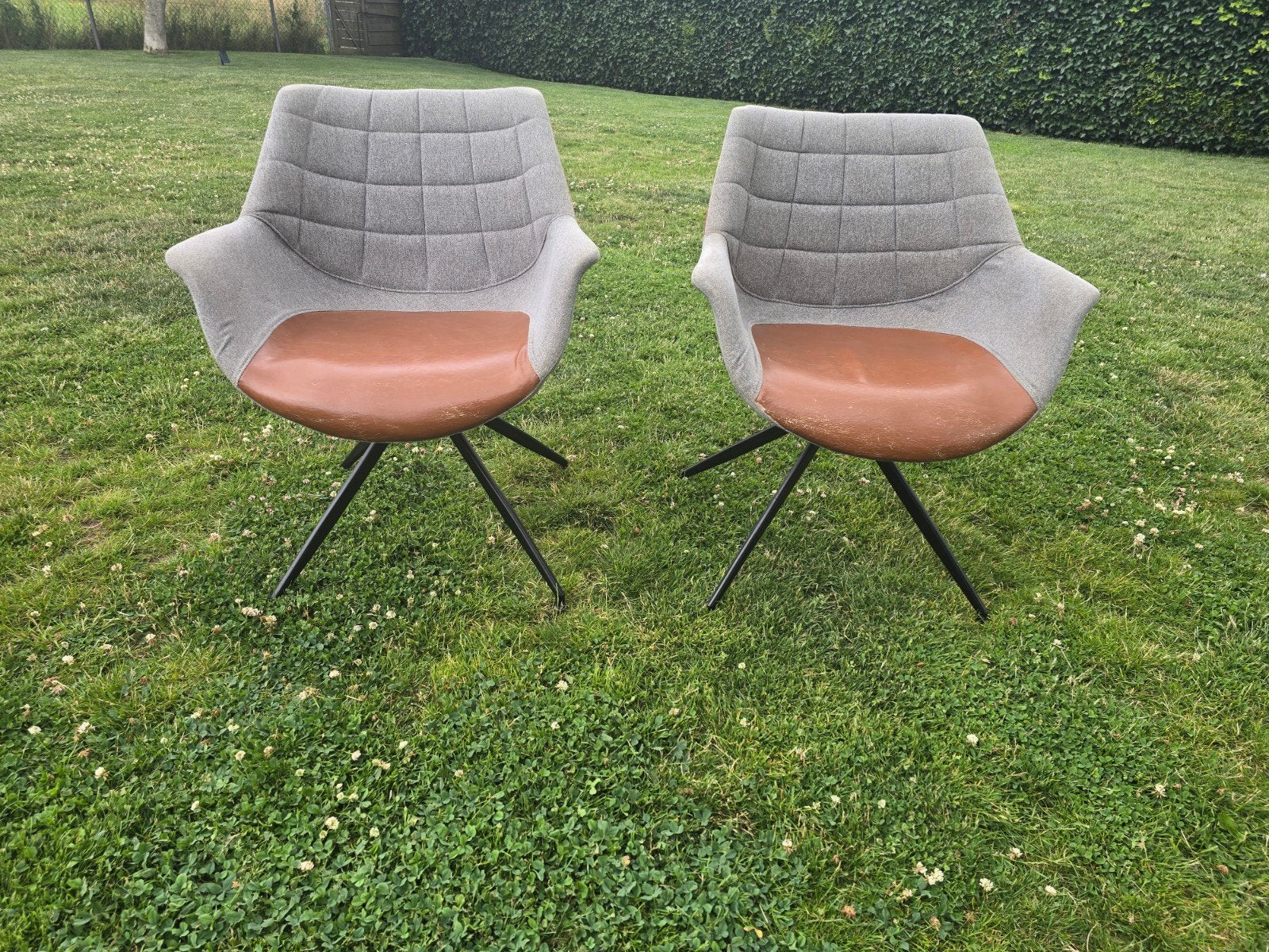 Set van 4 Zuiver Ridge Rib Retro stoelen - Grijs/Bruin, Ophalen, Gebruikt, Twee, Modern, Industrieel