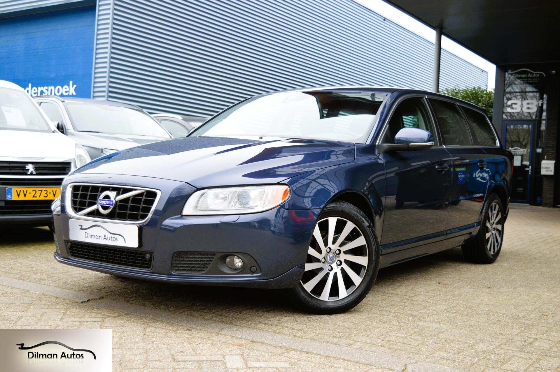 Volvo V70 1.6 T4 Limited Edition|Leder|Navi|Cruise|Pdc|Nap!, Euro 5, 15 km/l, 4 cilinders, Met garantie (alle)