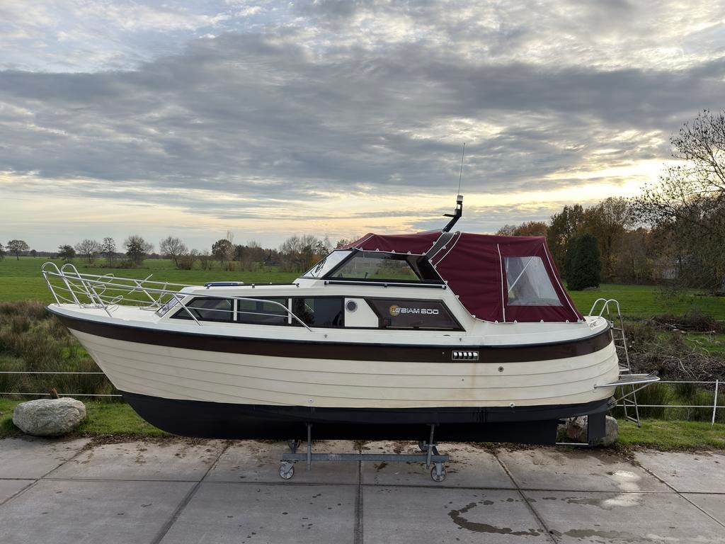 Biam 800 Noorse spitsgatter met recente Sole motor, Ophalen, 10 tot 30 pk, Gebruikt, Binnenboordmotor