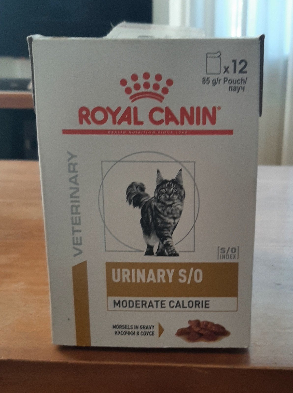 Nat voer voor katten met plasproblemen., Ophalen, Kat