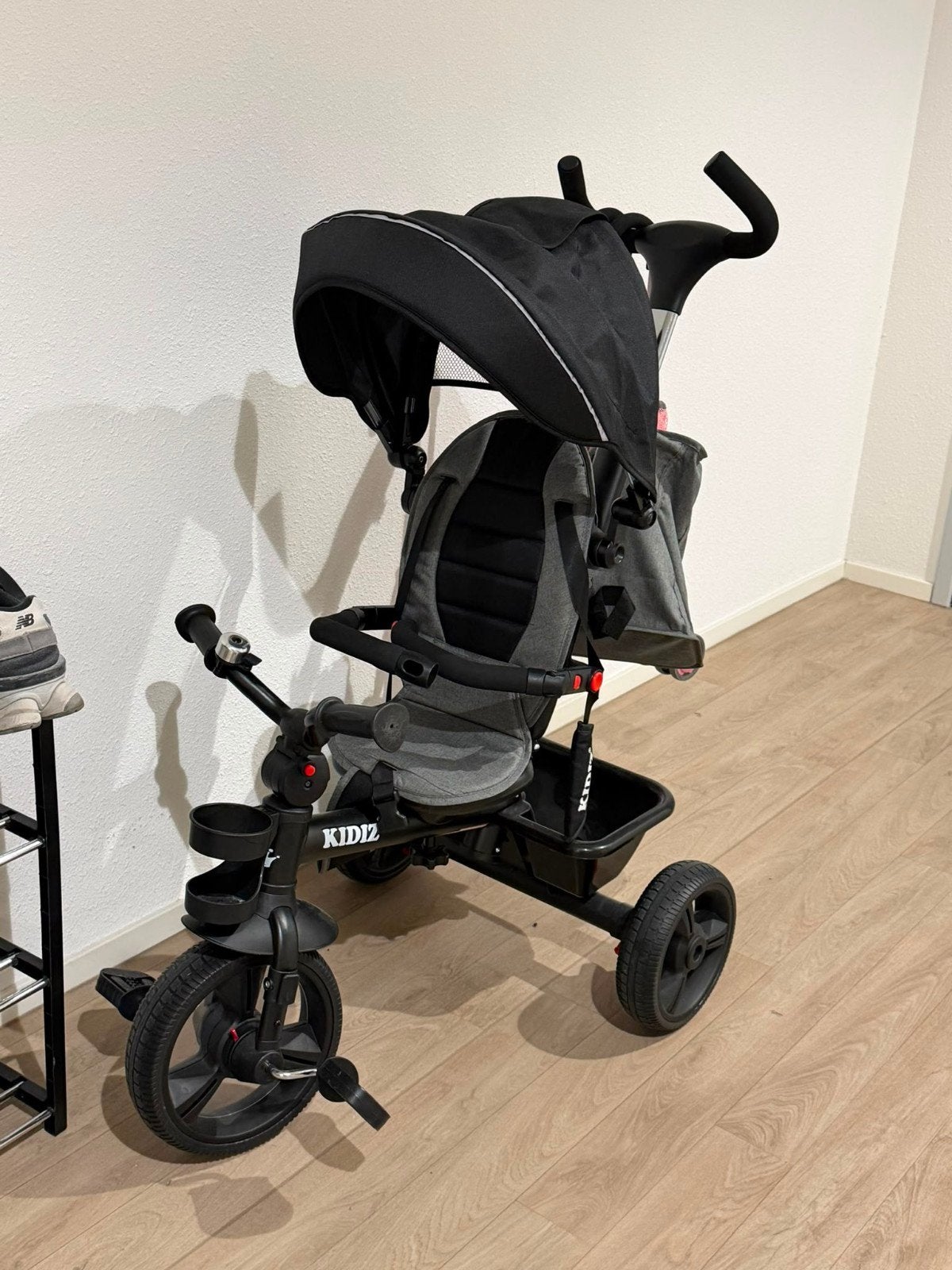 Kinderdriewieler met duwstang en verstelbare zitting, Ophalen, Terugtraprem, Duwstang, KIDIZ