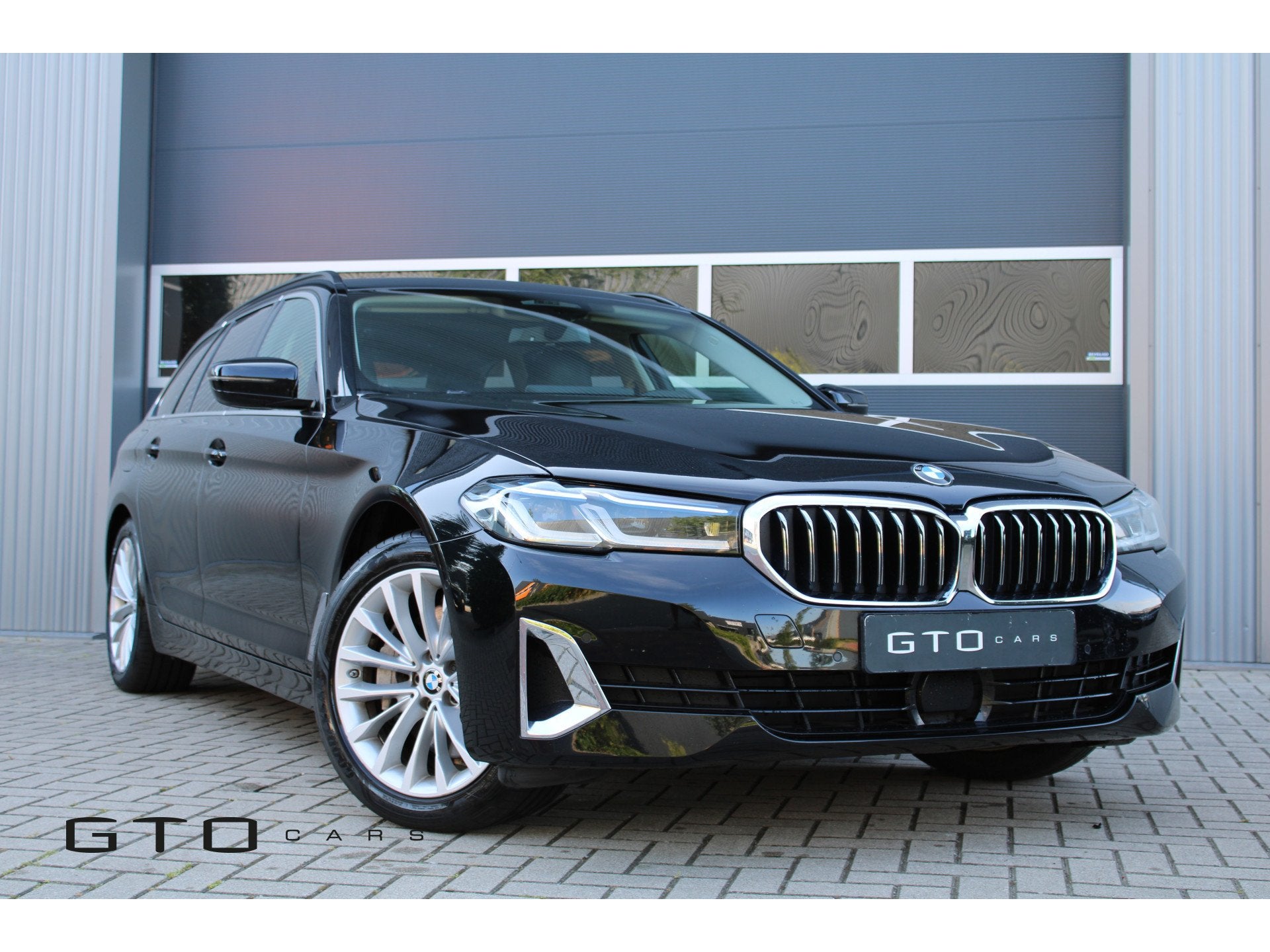 BMW 5 Serie Touring 530e xDrive High Executive Pano | Laser, Auto's, 1998 cc, 1935 kg, Gebruikt, 4 cilinders