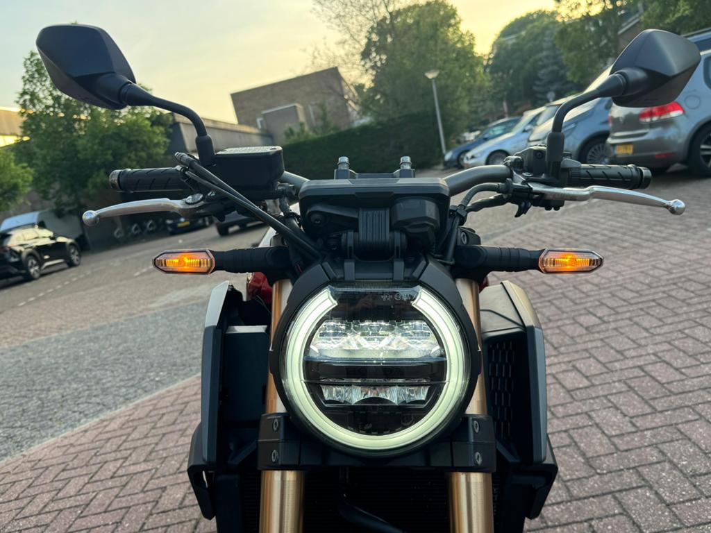 Te koop aangeboden: Honda CB 650 R NEOSPORTS BJ 2023, Motoren, Motoren | Honda, 4 cilinders, Gebruikt, Particulier, Meer dan 35 kW