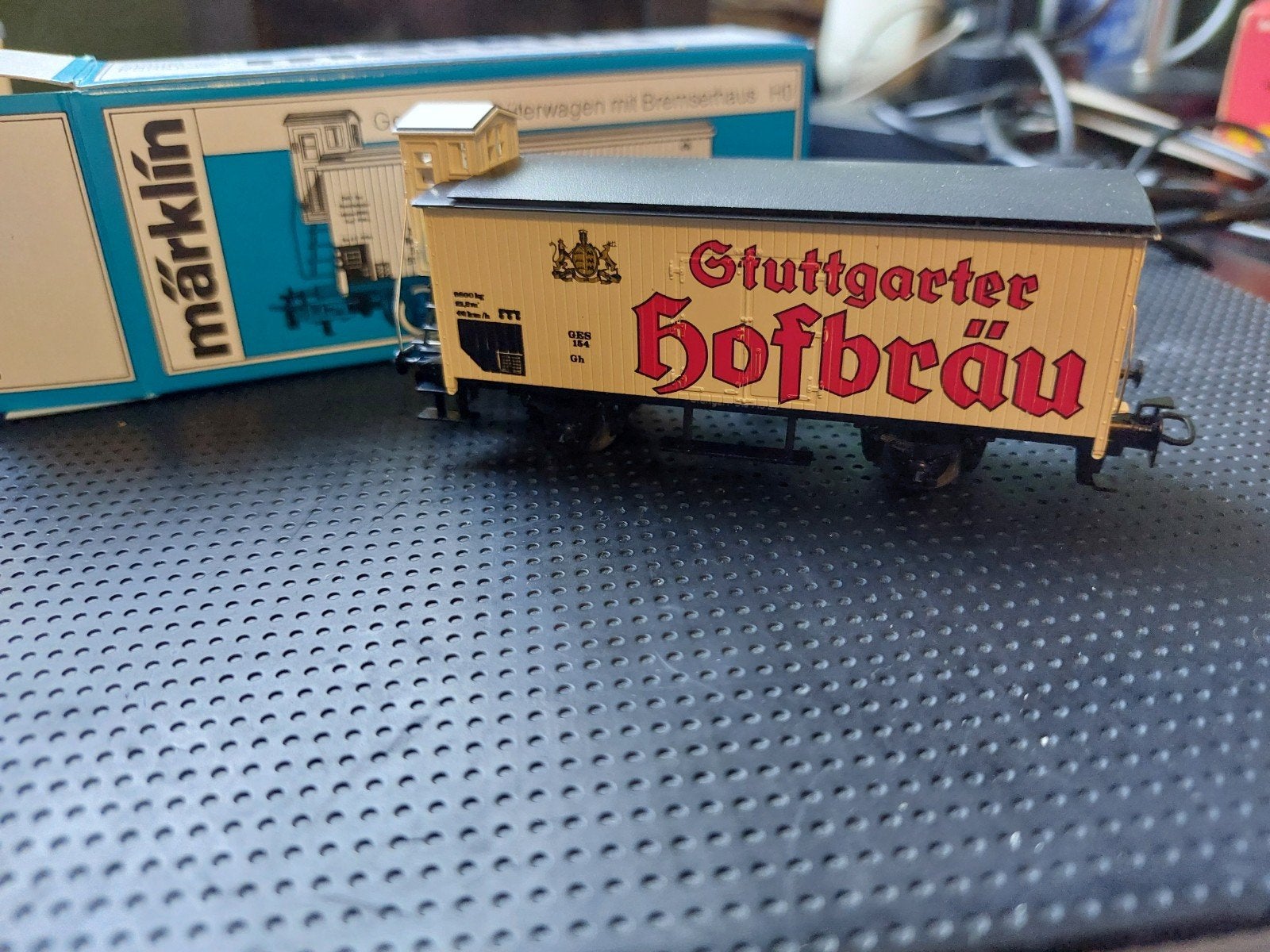 Märklin bierwagon Stuttgarter Hofbräu, Wisselstroom, Ophalen of Verzenden, Märklin, Nieuw