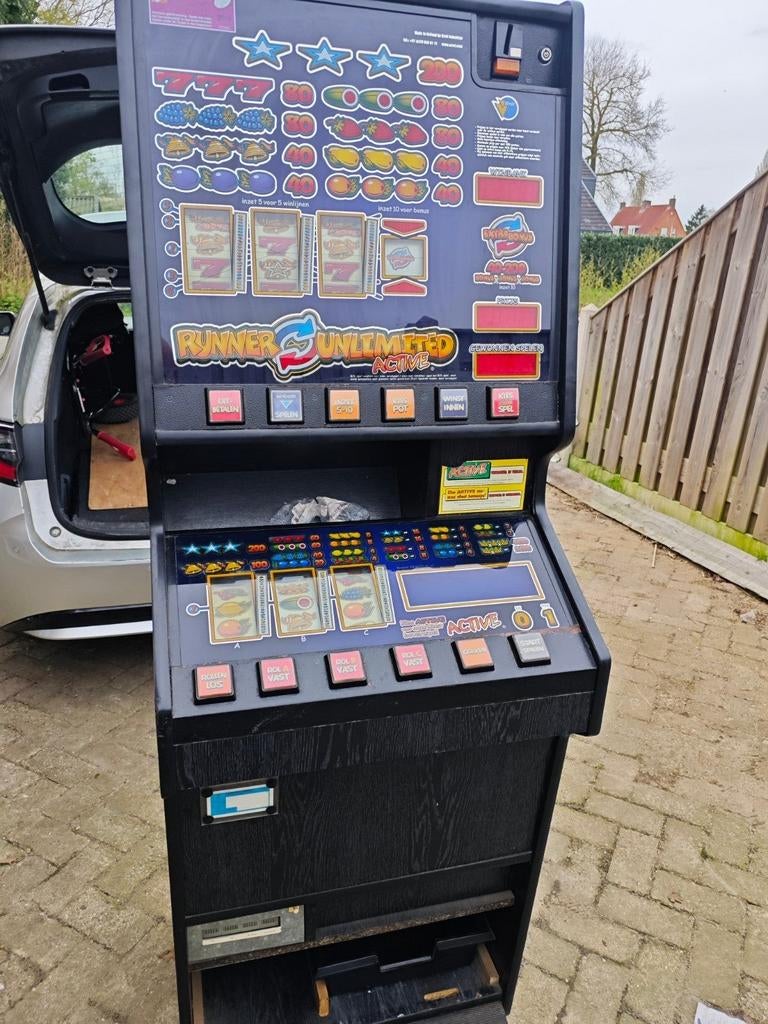 Reparatie, in/verkoop gokkasten(deze staat dus niet te koop), Euro, Ophalen