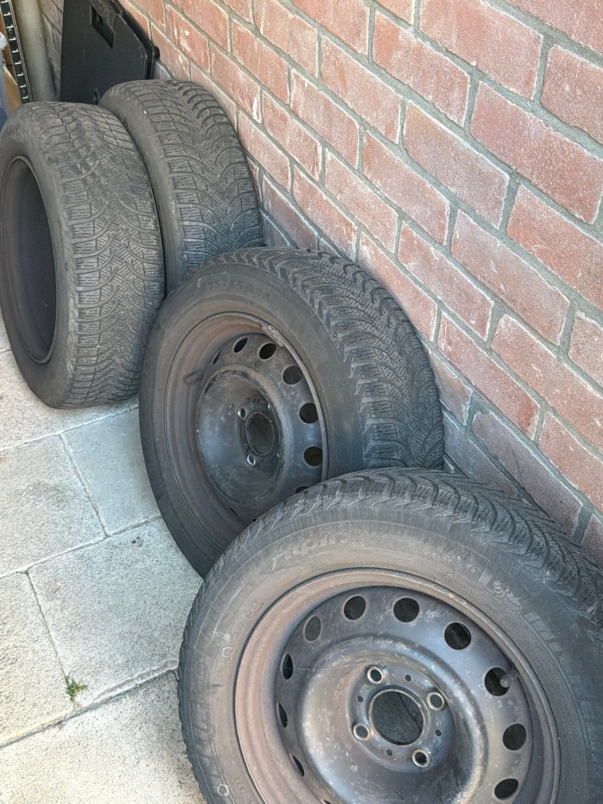 Set van 4 Michelin winterbanden op stalen velgen 175/65R14, Auto-onderdelen, Banden en Velgen, Ophalen, 14 inch, Gebruikt, 175 mm