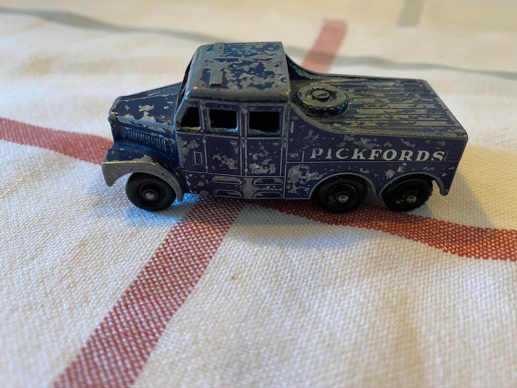 Diverse dinkytoys Corgi, Scammel en Lesney, Ophalen of Verzenden, Gebruikt