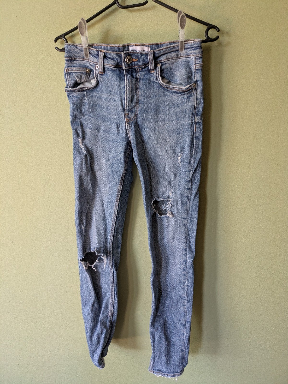 Zara jeans maat S met gaten (3), Blauw, Zara, Ophalen of Verzenden, Zo goed als nieuw