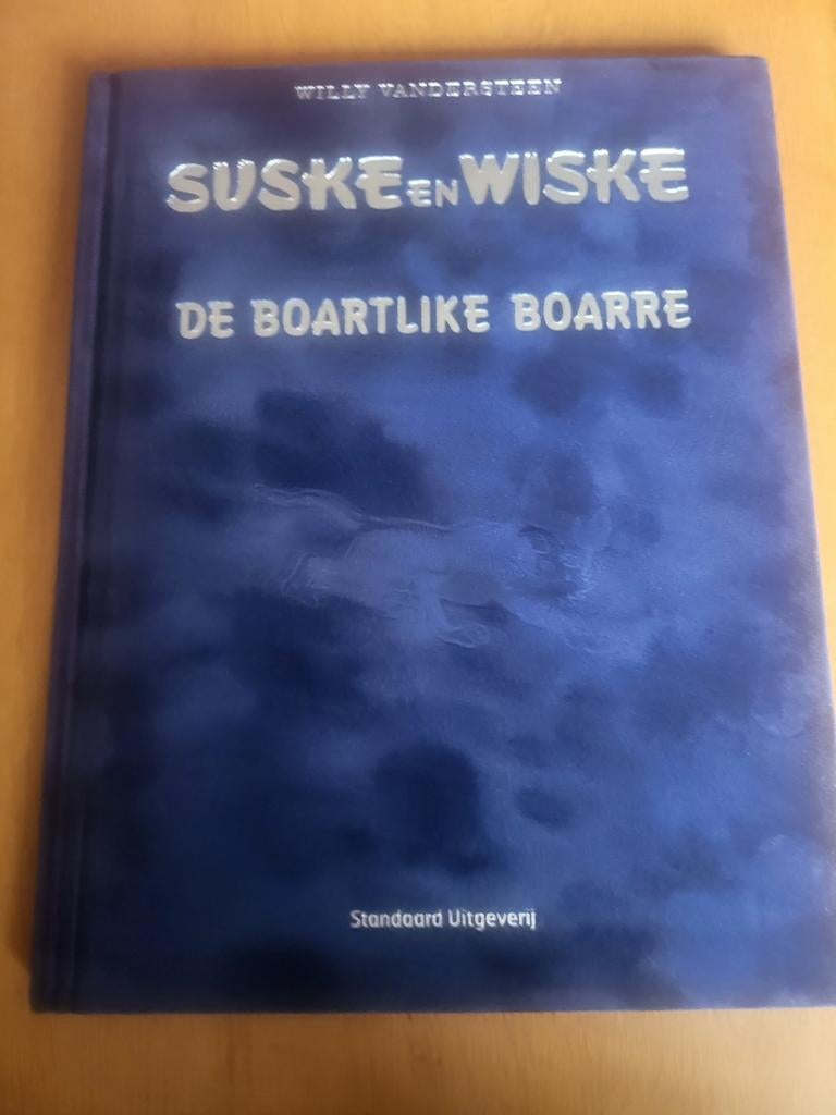 Suske en Wiske Fluweel Friese Uitgave + Handtekening, Boeken, Eén stripboek, Ophalen of Verzenden, Zo goed als nieuw, Willy Vandersteen, Paul Geerts