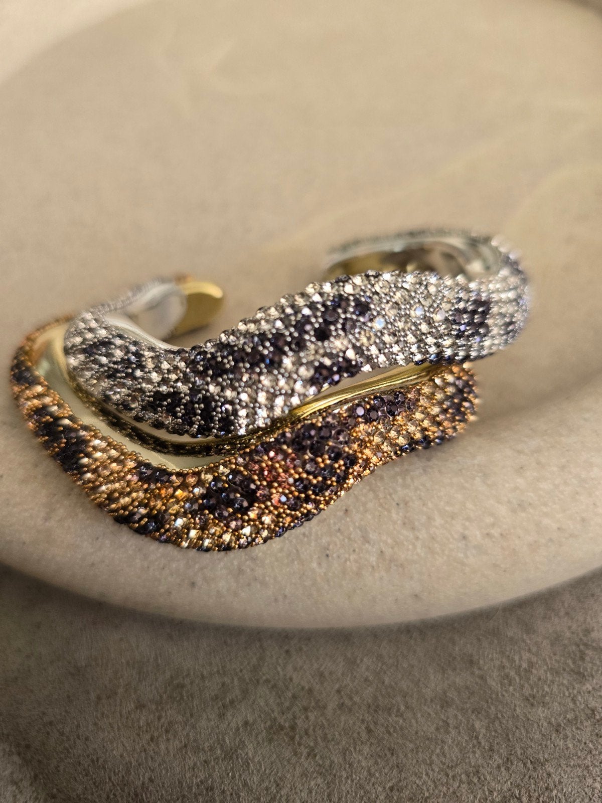 Set van 2 stijlvolle armbanden met panterprint SMTNG Fab., Sieraden, Tassen en Uiterlijk, Armbanden, Kunststof of Plastic, Nieuw