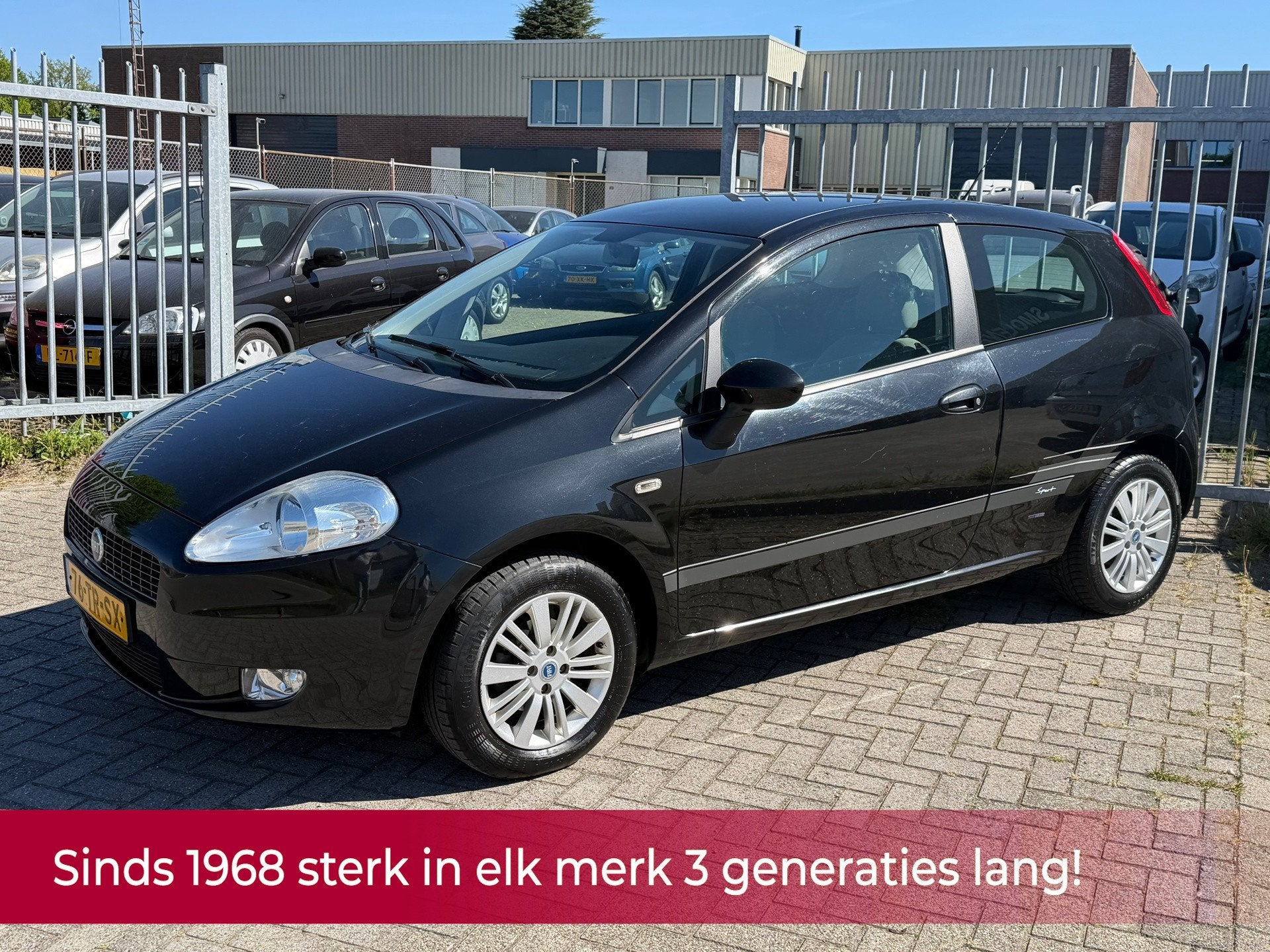 Fiat Grande Punto 1.4 Edizione Blue & Me! NIEUWE APK l AIRCO, Voorwielaandrijving, Stof, Zwart, 4 cilinders