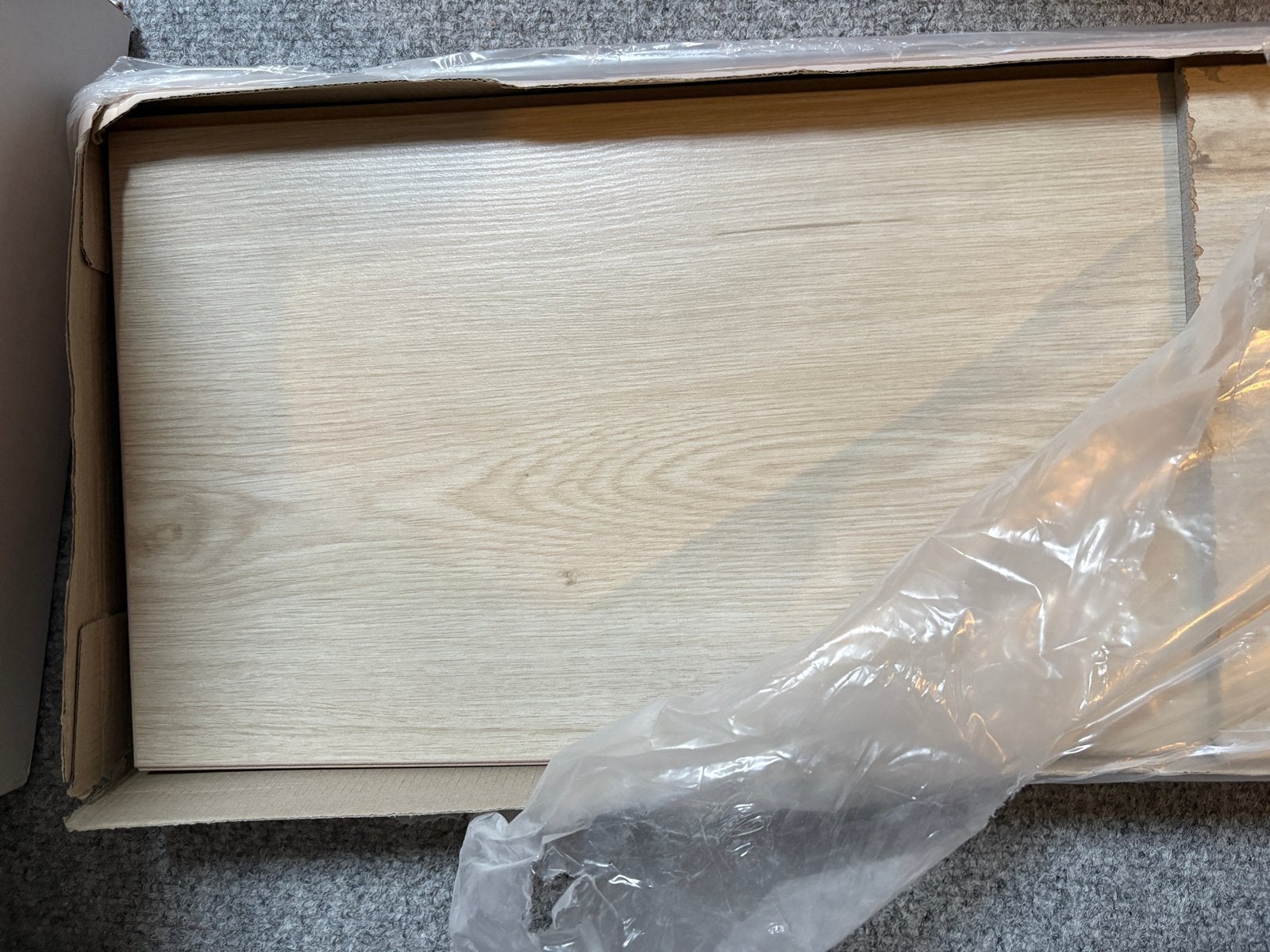 Gratis af te halen: Restant Surprise Plus V4 Laminaat, Ophalen, 50 tot 150 cm, Nieuw, Minder dan 5 m²