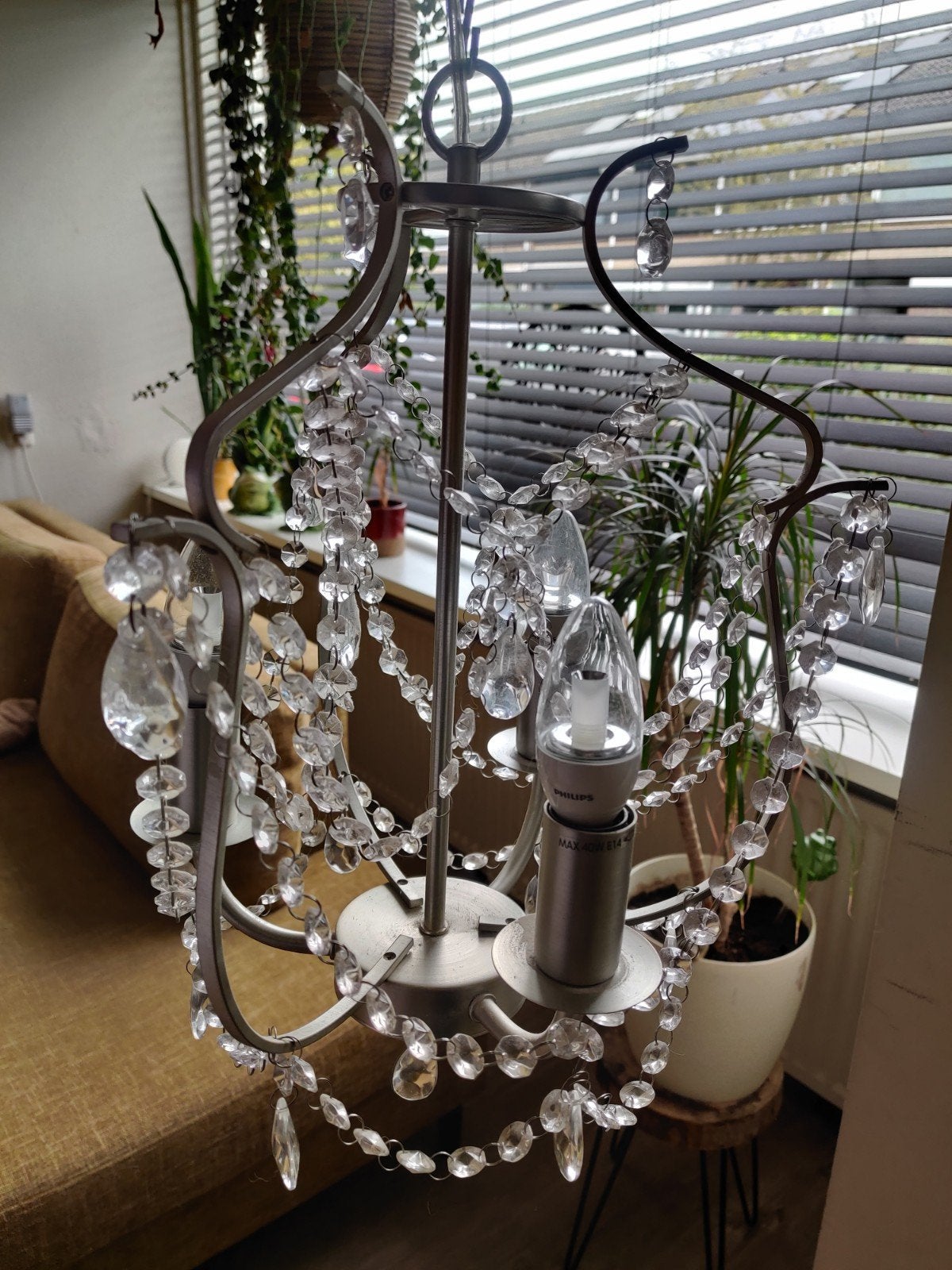 Elegante Hanglamp met Kristallen en 3 LED Lampjes, Zo goed als nieuw, Zilver, Ophalen, Metaal