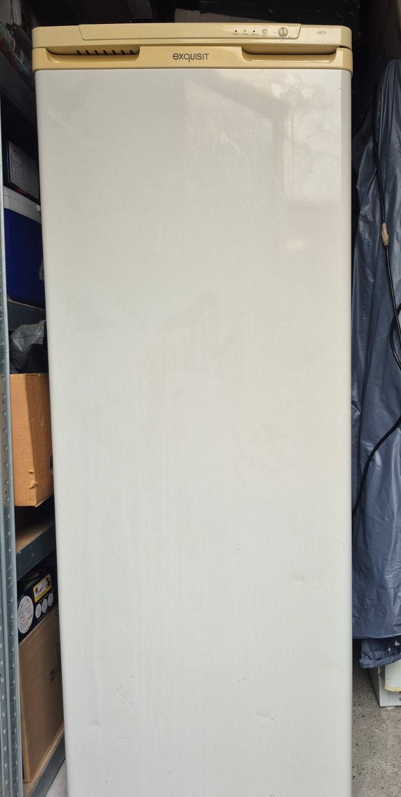Exquisit Vriezer - H144 x D56 x L54 cm, Ophalen, 150 tot 200 liter, Gebruikt, Met aparte vriezer