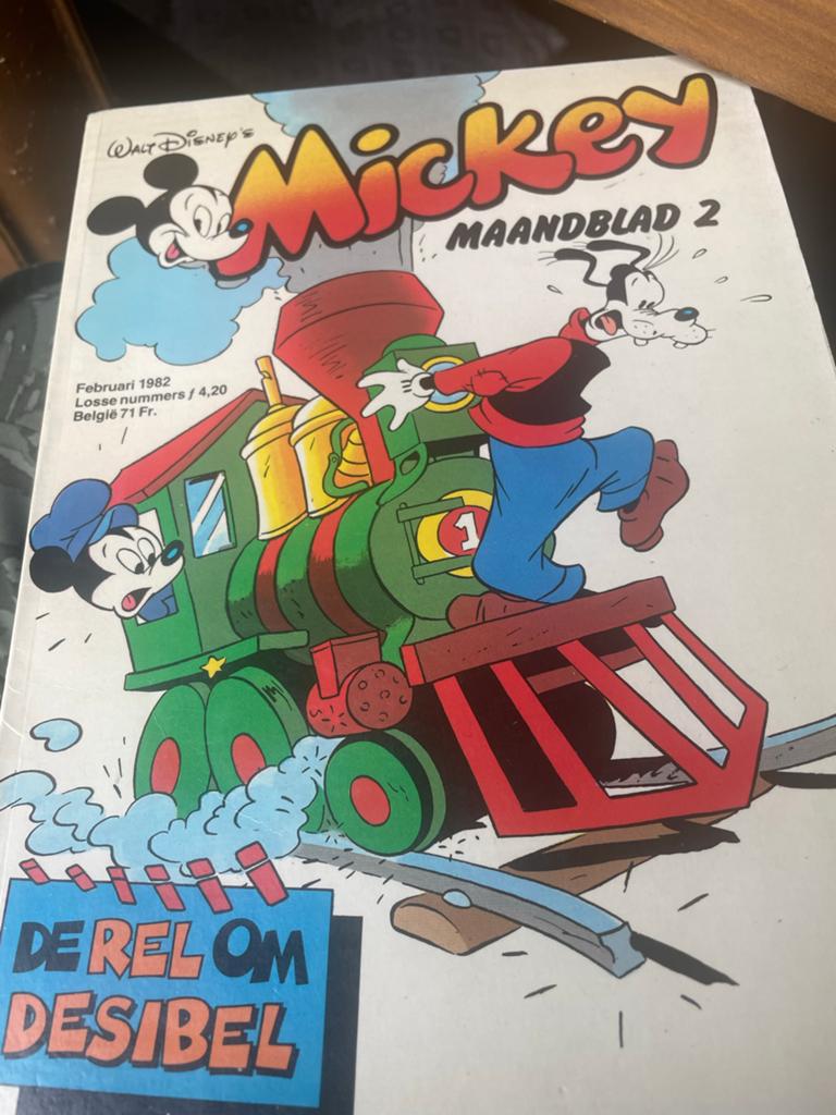 Maandblad Mickey 1982 - De Rel Om Desibel, Ophalen of Verzenden, Gelezen, Overige typen