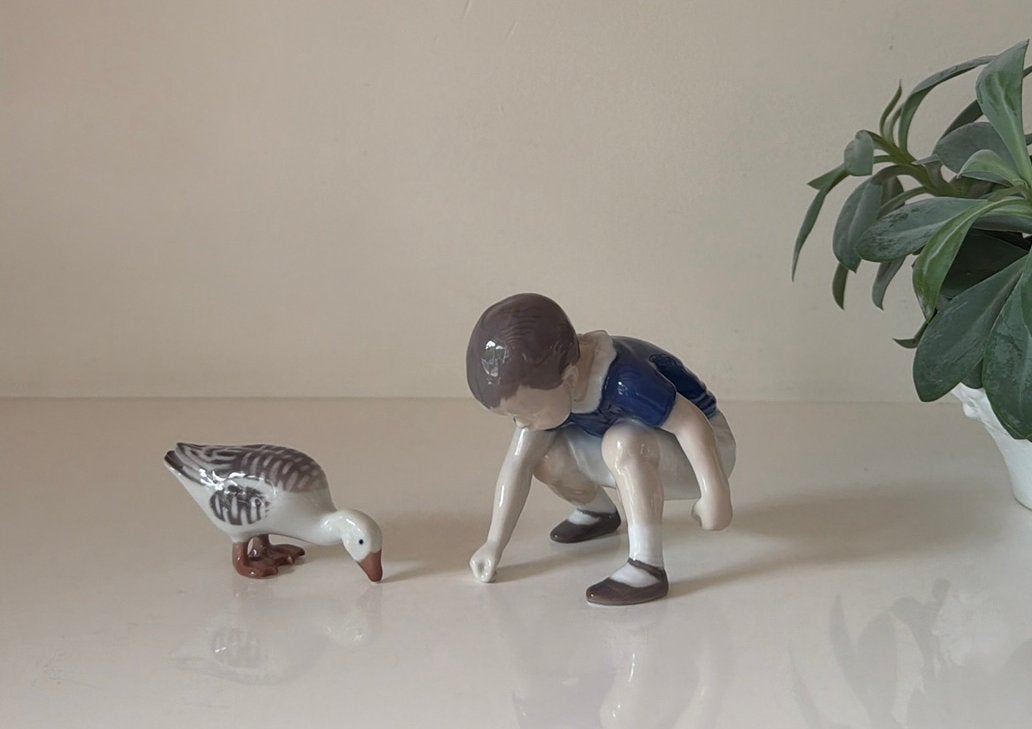 Bing & Grondahl beeldjes Dickie met gans, Ophalen of Verzenden, Zo goed als nieuw, Mens