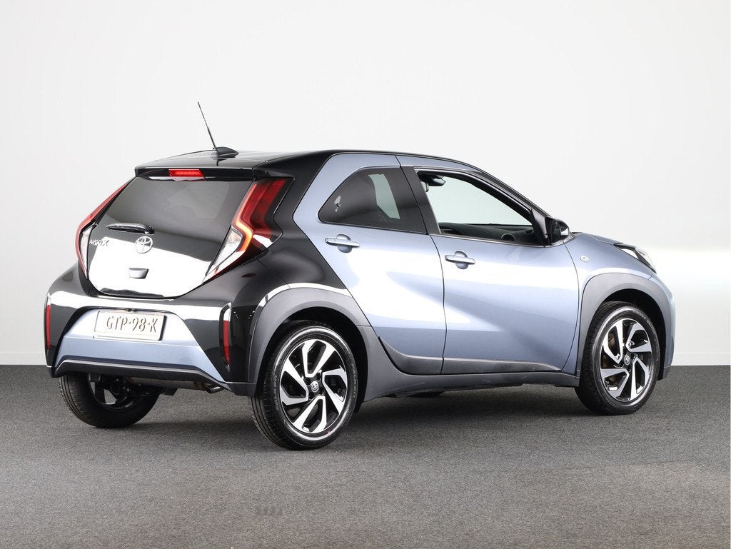 Toyota Aygo X 1.0 VVT-i MT Pulse *DEMO* | Camera | Climate C, 12 maanden, Stof, 4 stoelen, Origineel Nederlands