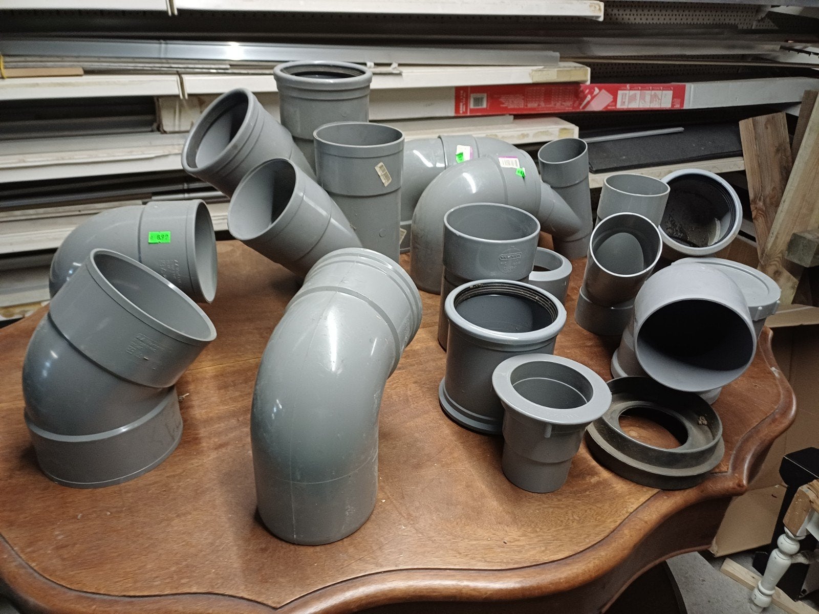 Grote partij nieuwe PVC hulpstukken 70mm tot 110mm, Bochten, Pvc, Nieuw, Ophalen of Verzenden