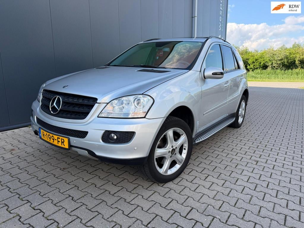 Mercedes-Benz M-klasse 350, Auto's, Automaat, Gebruikt, Leder, Bedrijf