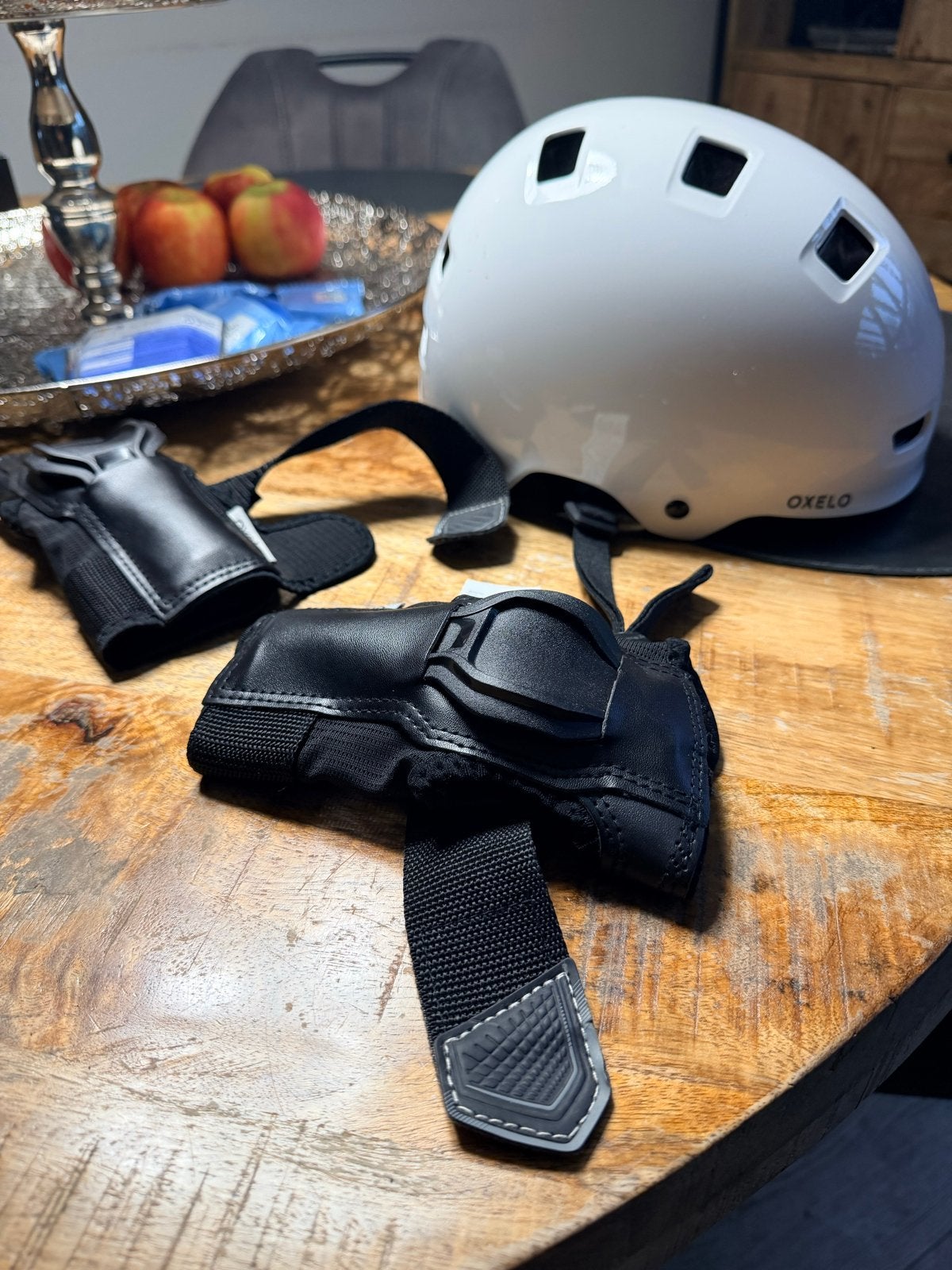 Oxelo MF500 helm (M 55-59cm) met polsbeschermers, Ophalen, Zo goed als nieuw, M, Heer of Dame