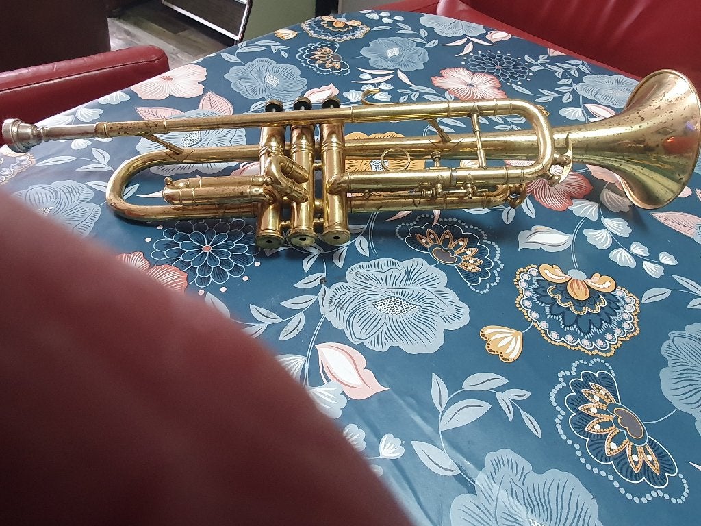 Mooie oude trompet met parlemoeren toetsdoppen compleet, Verzenden, Gebruikt, Overige typen