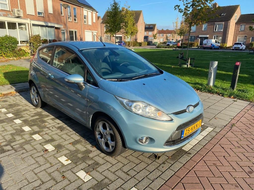 Ford Fiësta Titanium 1.25 60KW 3DR 2010 Lichtblauw, Voorwielaandrijving, Euro 5, 600 kg, 4 cilinders