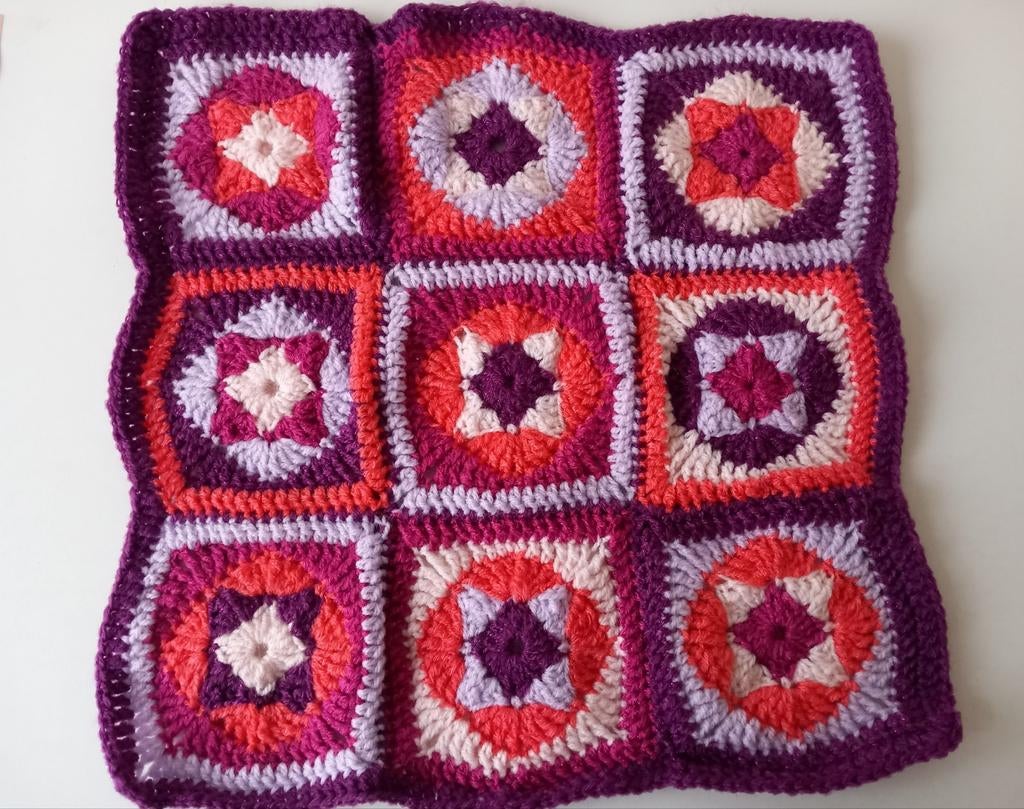 Gondas Creaties Retro Vintage dekentje granny square nr. 2, Hobby en Vrije tijd, Breien en Haken, Nieuw, Ophalen of Verzenden