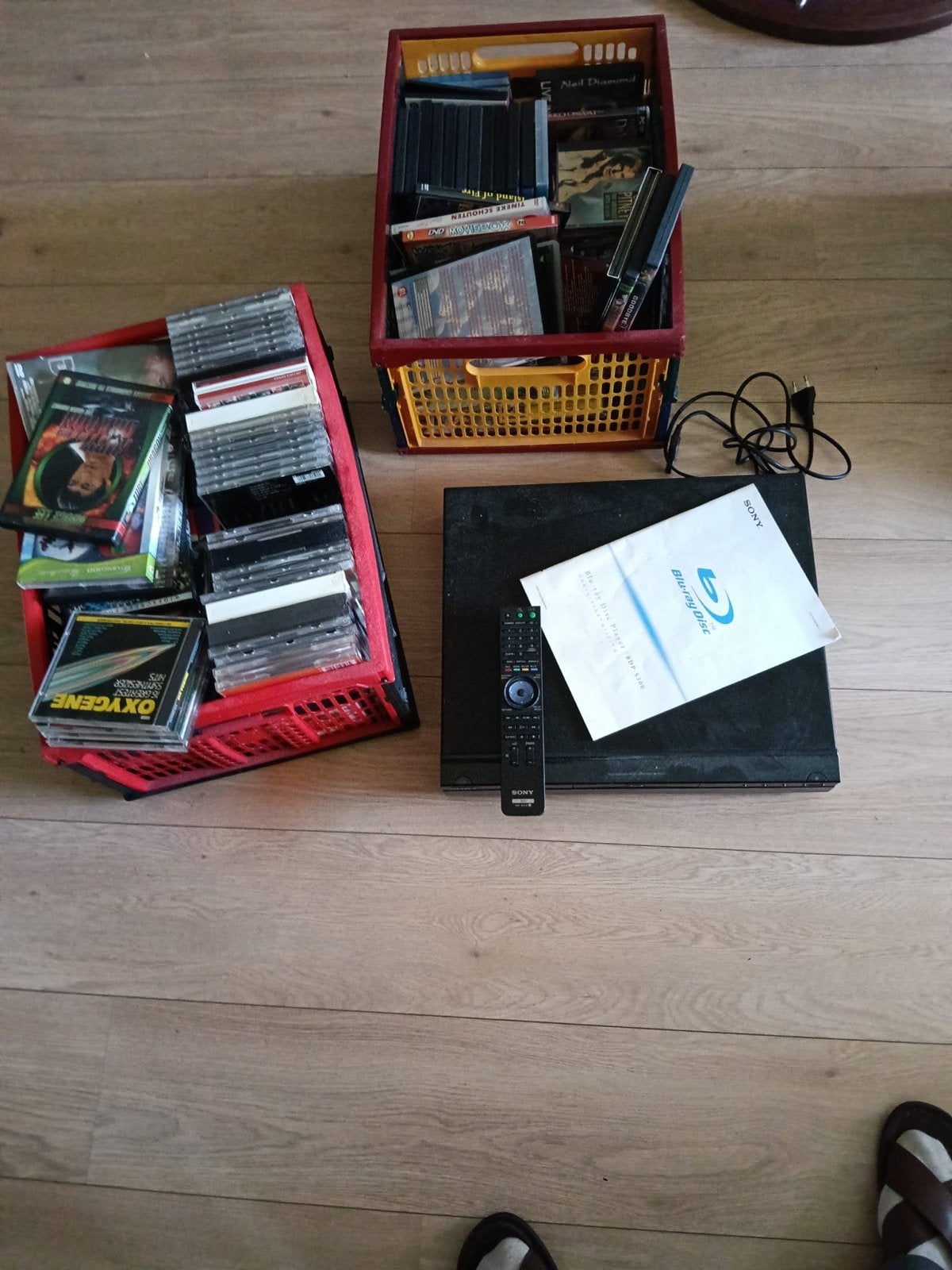 Sony Blu-ray speler met afstandsbediening en films, Ophalen, Vanaf 16 jaar, Nederlands, Inclusief doosje