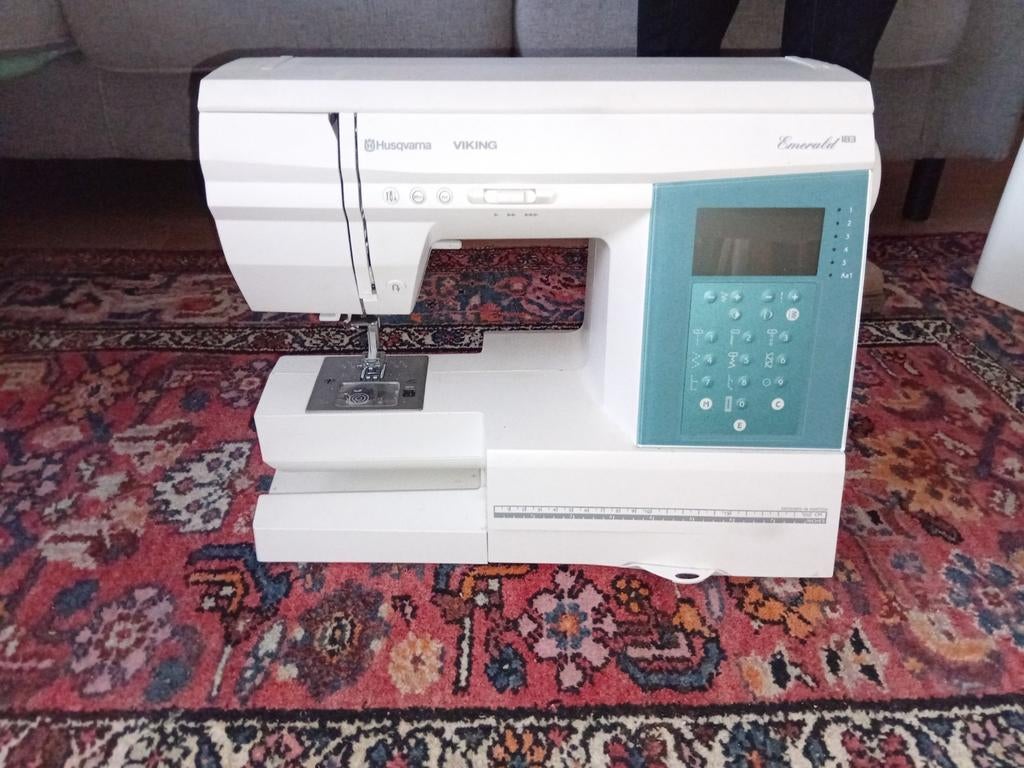 Naaimachine Husqvarna Emerald 183 (Viking), Ophalen of Verzenden, Zo goed als nieuw, Husqvarna