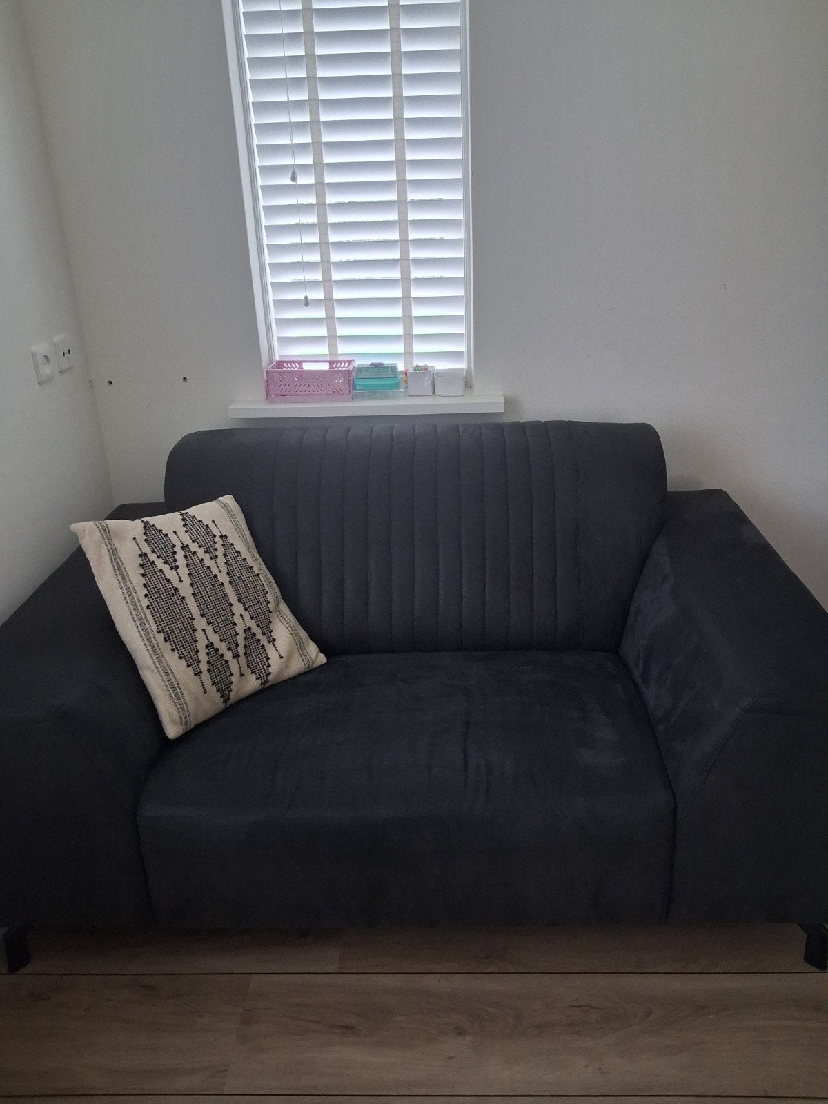 Zwarte 2-zitsbank, Ophalen, Gebruikt, Tweepersoons, 75 tot 100 cm