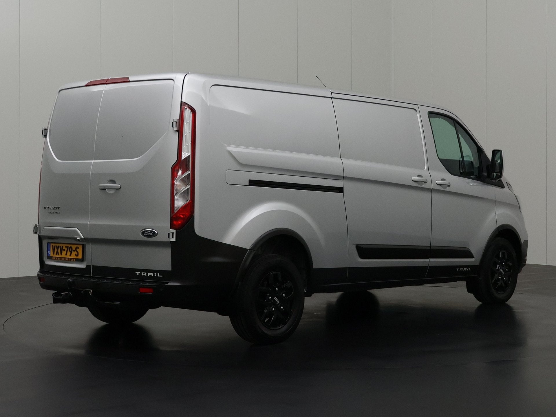 Ford Transit Custom 130PK L2H1 Trail Limited | 2800Kg Trekha, Voorwielaandrijving, 15 km/l, Euro 6, 4 cilinders
