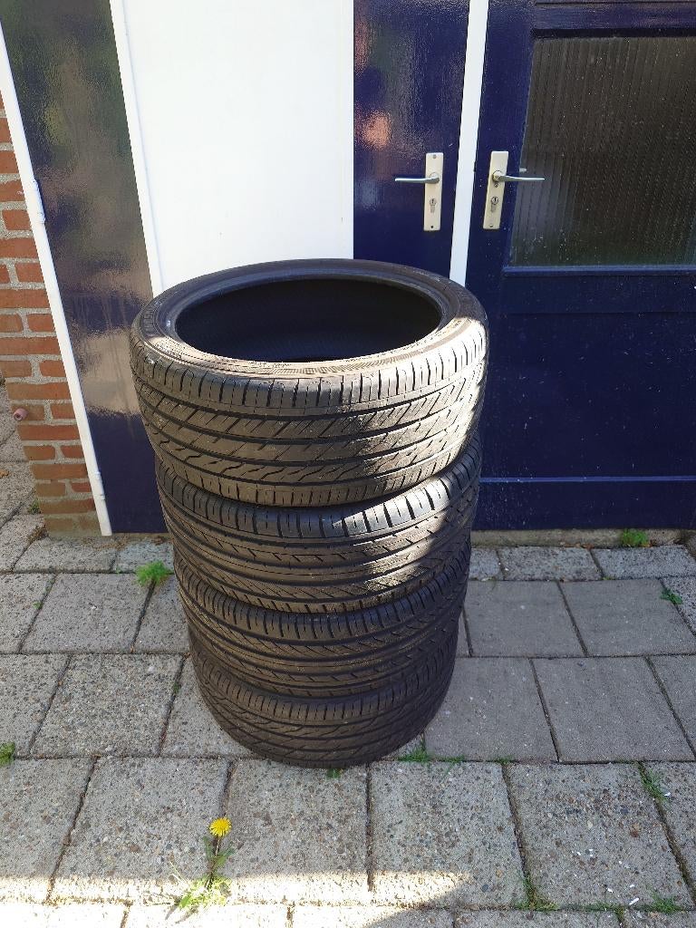 R19 Banden te koop (235/40R19), Auto-onderdelen, Banden en Velgen, Gebruikt, Banden en Velgen, 235 mm, Personenwagen