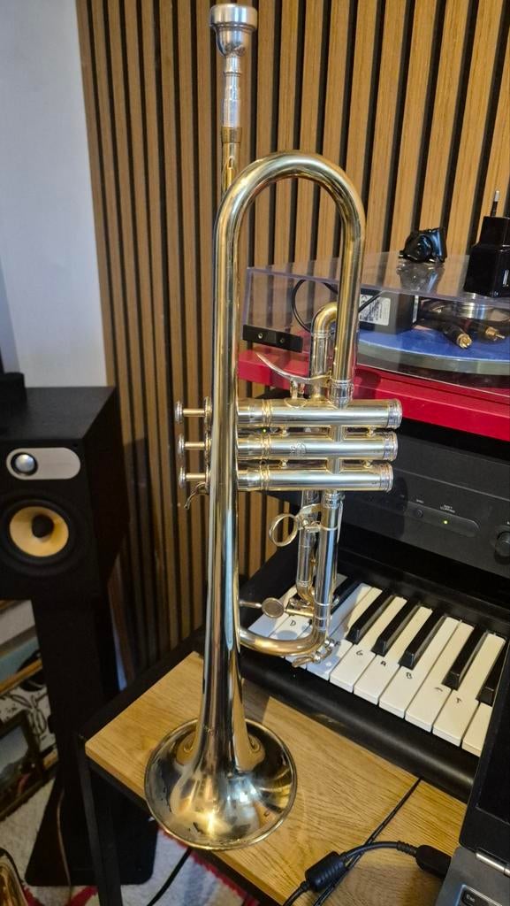 Antoine Courtois Paris R. Delmotte Bb trompet., Ophalen of Verzenden, Gebruikt, Bes-trompet