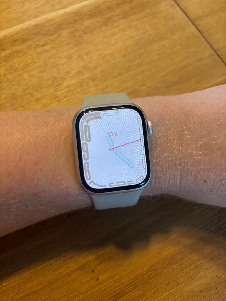 Apple Watch Series 7 41mm starlight aluminium case, IOS, Ophalen of Verzenden, Zo goed als nieuw, Waterdicht