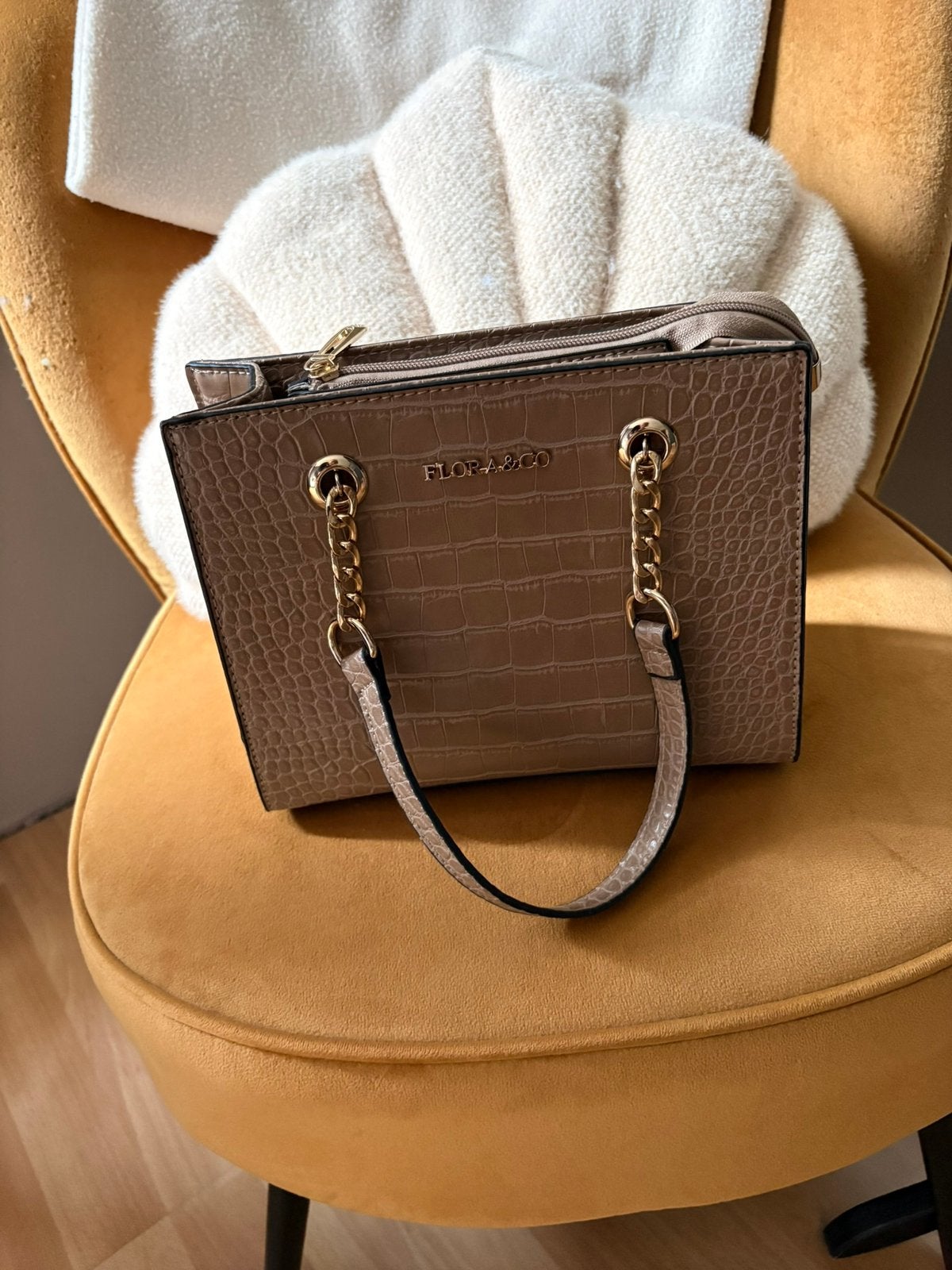 Flora & Co mooie handtas met croco print NIEUW, Ophalen of Verzenden, Nieuw, Beige, Handtas