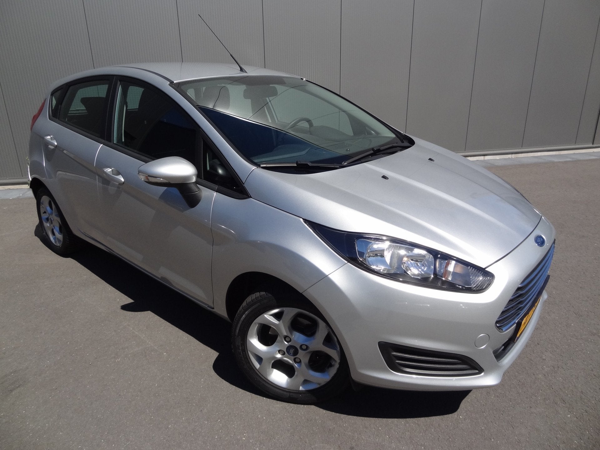Ford Fiesta 1.0 | NL-AUTO | NAVI | AIRCO | NAP! (bj 2014), Voorwielaandrijving, Euro 5, Stof, 525 kg