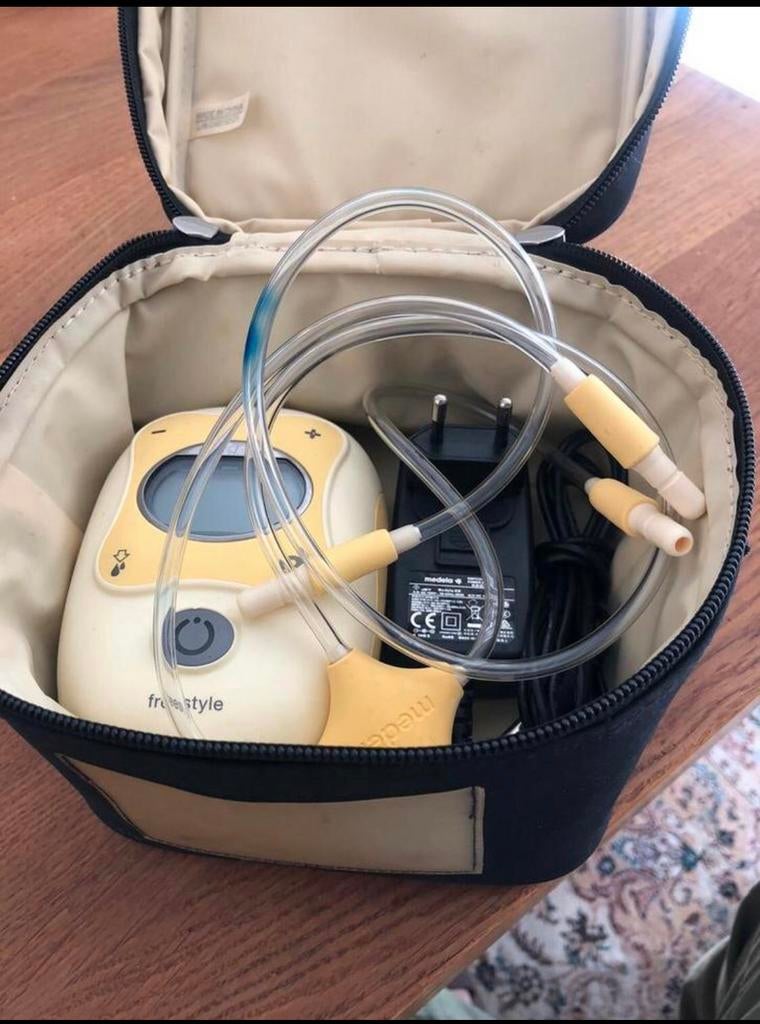 Complete medela afkolfset met allemaal ongebruikte stukken, Ophalen of Verzenden, Nieuw, Borstkolf