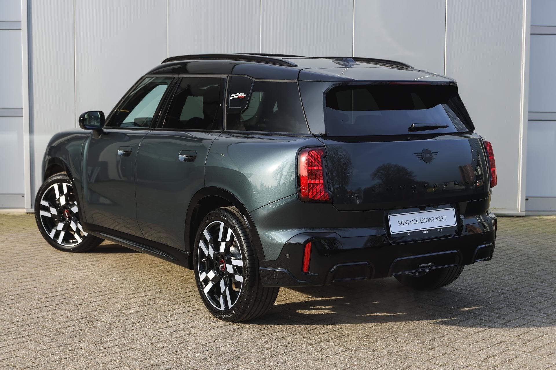 MINI Countryman C Automaat / John Cooper Works / Pakket L /, Auto's, Mini, Dealer onderhouden, Met garantie (alle), Nieuw, 3 cilinders