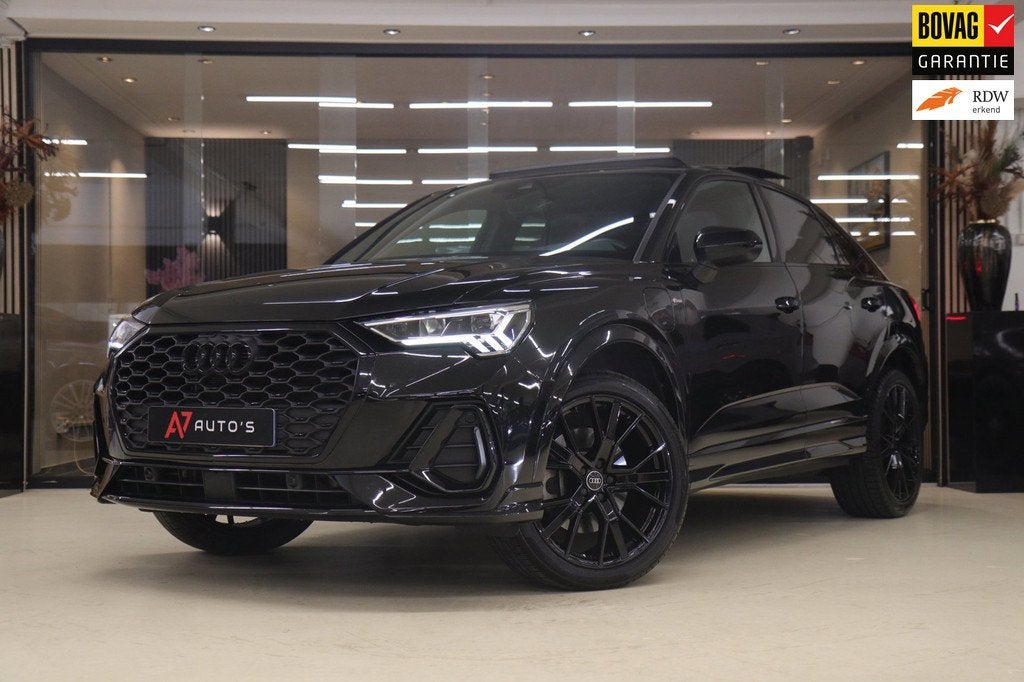Audi Q3 Sportback 45 TFSI e S Edition /PANO/CARPLAY/KEYLES/S, Gebruikt, Euro 6, 150 pk, Elektronische parkeerrem