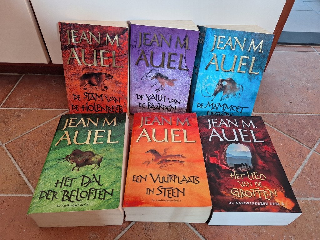Boekenserie 'De Aardkinderen', Jean M. Auel, Ophalen of Verzenden, Zo goed als nieuw, Nederland