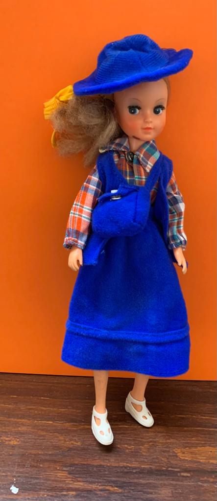 Fleur vintage pop met extra outfit!, Ophalen, Zo goed als nieuw, Pop