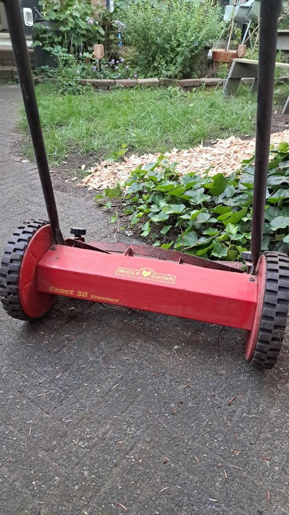 Wolf Garten Exact 38 Standard Handgrasmaaier, Ophalen, Handgrasmaaier, 30 t/m 39 cm, Kooimesmaaier