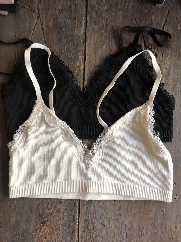 V) bb22 2x bh hemdje gebroken wit en zwart met kant aa60, Kleding | Dames, Verzenden, Zwart, BH