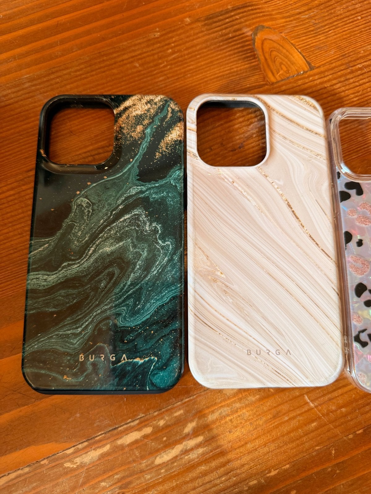 4 iPhone 15 Pro Max hoesjes (2x Burga), Gebruikt, Hoesje of Tasje, Ophalen of Verzenden, Burga