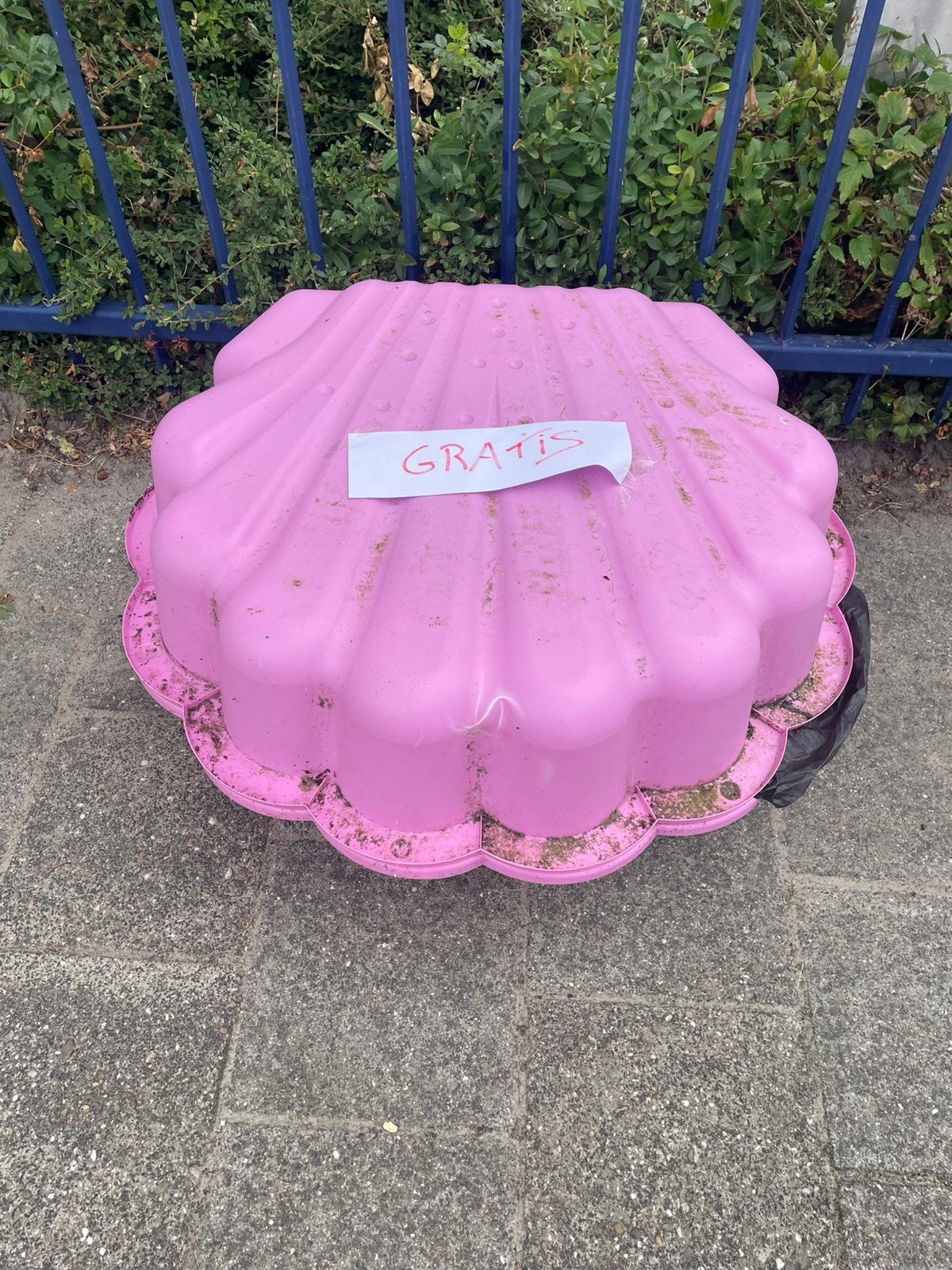 Zandbak schelp, roze, compleet met zand, Ophalen, Gebruikt