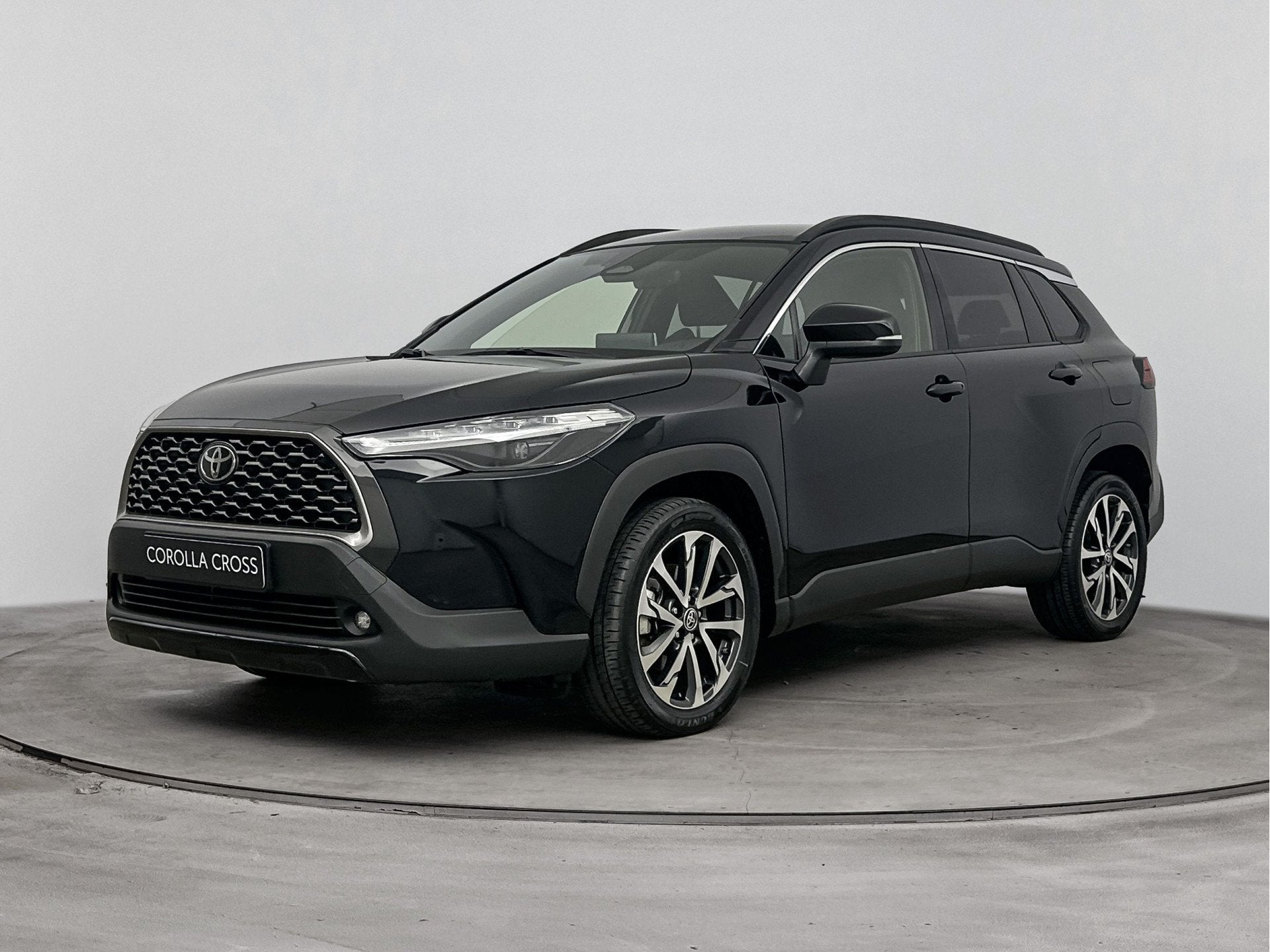 Toyota Corolla Cross Hybrid 140 Dynamic | Elek. Kofferklep |, 12 maanden, Stof, Gebruikt, Zwart