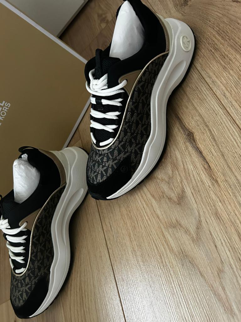 Nieuwe Michael Kors sneakers, Kleding | Dames, Schoenen, Ophalen of Verzenden, Nieuw, Zwart, Sneakers of Gympen