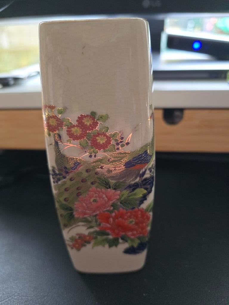 Chinees vaasje met pauwen en bloemen, Antiek en Kunst, Antiek | Vazen, Ophalen of Verzenden