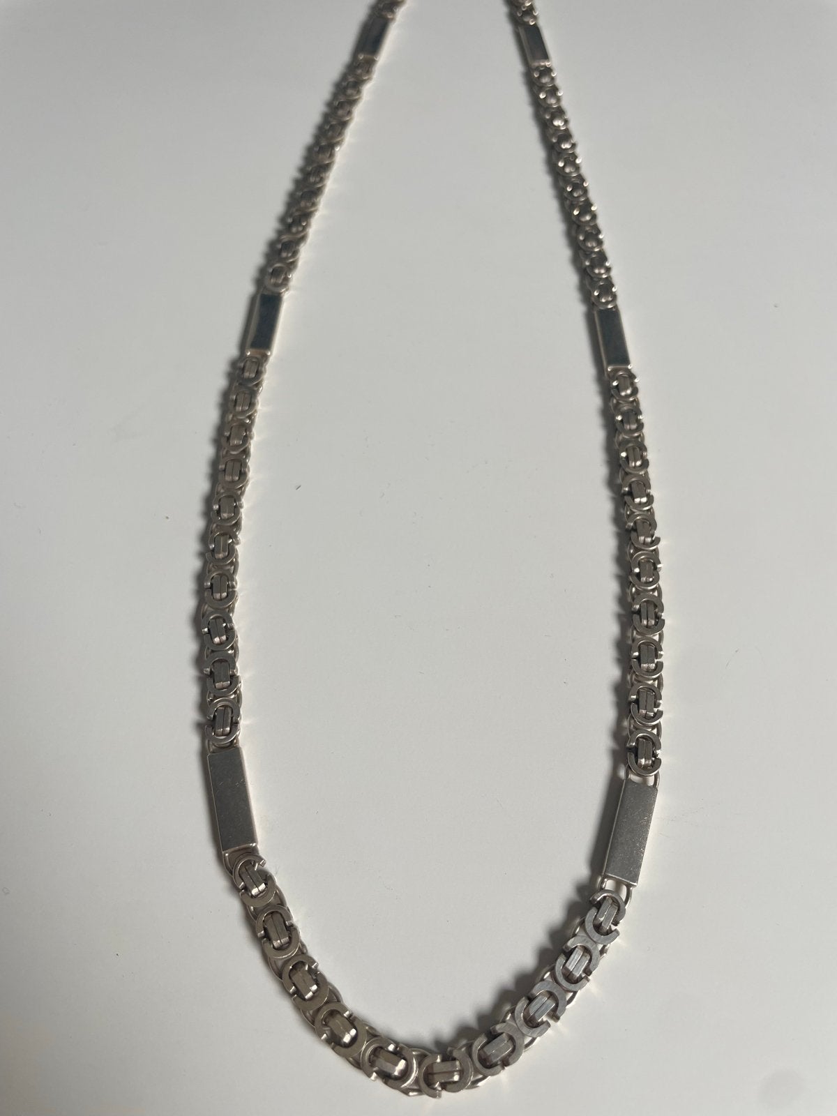 Zilverkleurige Koningsketting met Schakeldetails, Ophalen of Verzenden, Gebruikt, Zilver, Overige materialen